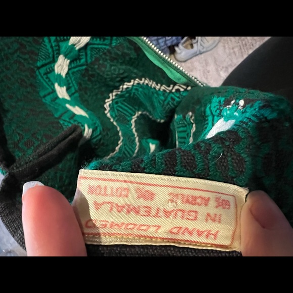 Hand Made Poncho with fringe - Picture 5 of 5